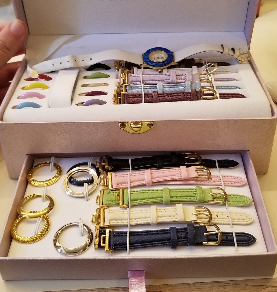 Watch with LOTS of accessories